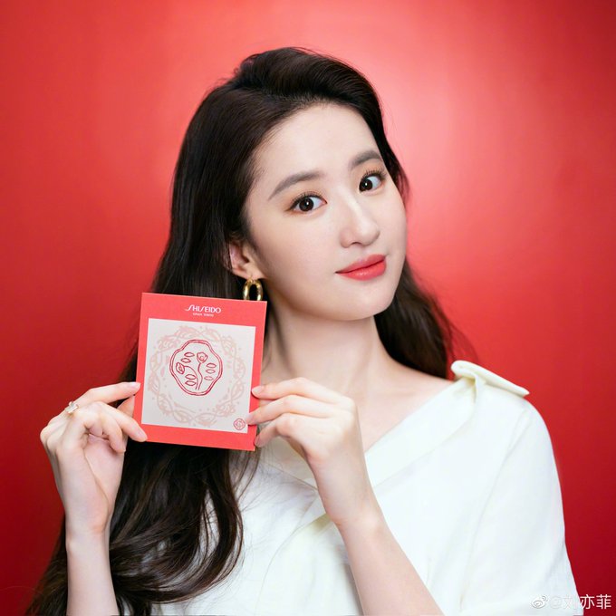 Yifei's Sina พ.ค.- ส.ค. 2565 FaWZTW9agAATNl7?format=jpg&name=small