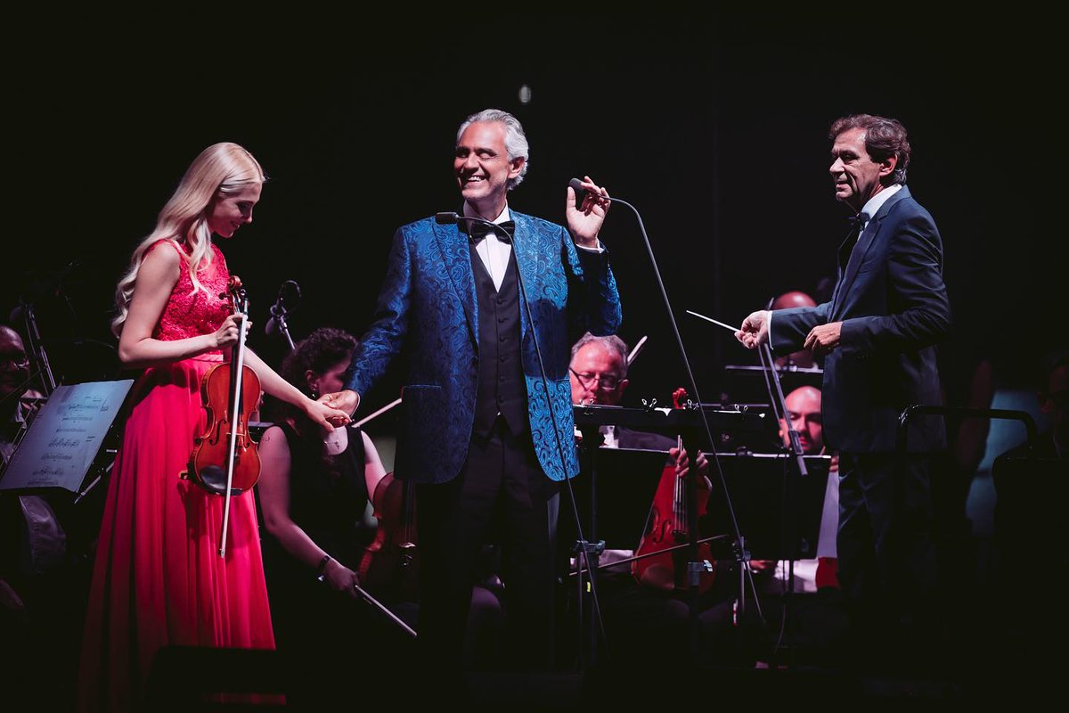 Delta_Classic's tweet photo. The summer in pictures with @AndreaBocelli. We contibuted to the success of the concert in Belgrade.
#DeltaClassic #AndreaBocelli #livesound #Microphone  #ClassicalMusic  
@SCHOEPSmics @DPAmicrophones @shure https://t.co/JBSF17d8VE