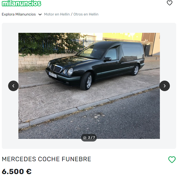 Motivos por los que me parece una buena idea comprarse un coche fúnebre:
- Tienes un huevo de espacio
- Han estado bien cuidados, sin acelerones ni conducción deportiva
- Son baratos
- Echas las cortinas y aparcas donde te da la gana, que no te multan
- No te paran los civiles