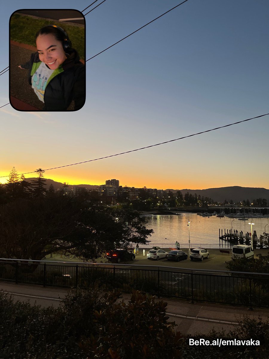 emelinerosee's tweet photo. Re-scheduled my walk for after work and it was definitely worth it. I thought about not going for one today but it made all the difference after a long work day behind a screen #mark320 💛☁️ #bereal https://t.co/gPZOhAr8r8