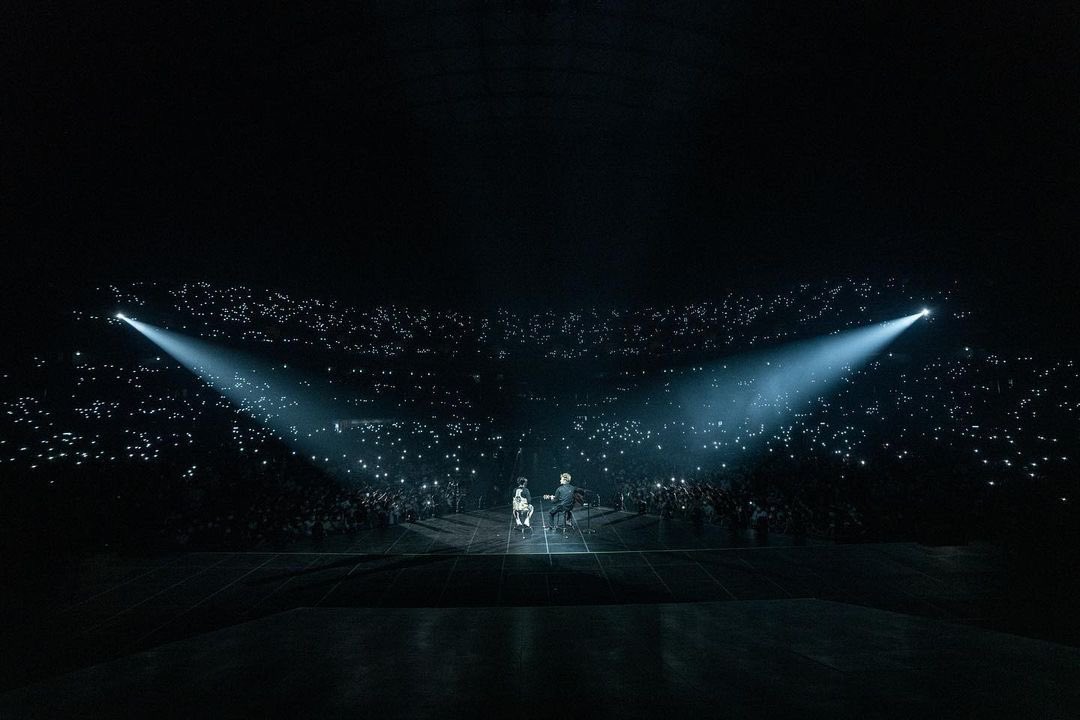frbillieeilish's tweet photo. ๐ธ| Billie via lโinstagram de @finneas:
โBillieโs first stadium โฅ๏ธ Seoulโ
#BillieEilish #HTESeoul https://t.co/SjMgzP2HTG