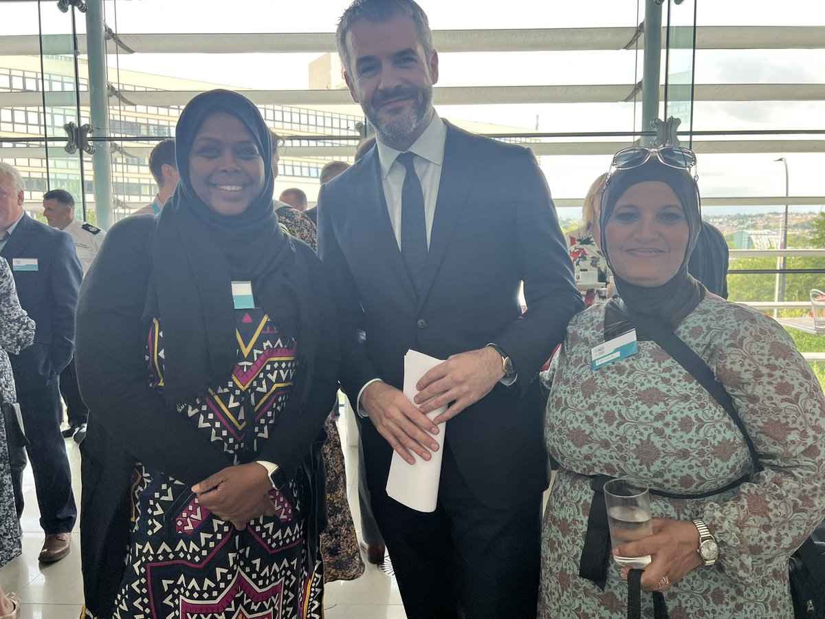 CouncillorSaf's tweet photo. We met with South Yorkshire Mayor @olivercoppard yesterday. He was amazing positive and really concerned about the #Buscuts he took his time to explain it to our local resident Fatima so she can feedback to the residents. Fatima own bought in 200 signatures https://t.co/2qkHElNxs9
