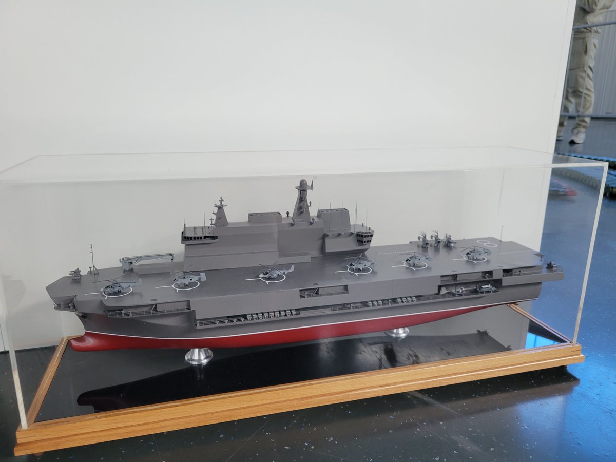 MuxelAero's tweet image. Universal Landing Ship project 23900 1/2

#ARMY2022