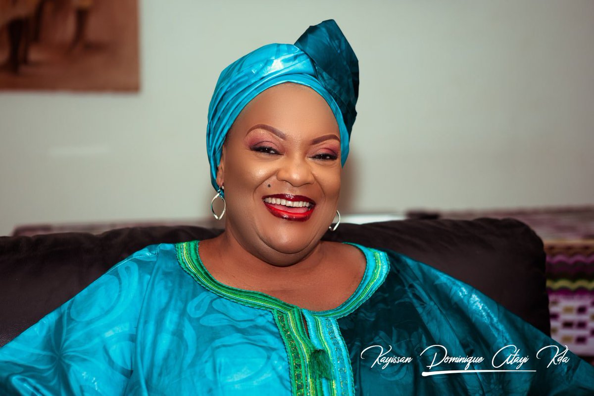 #LeconseildeKda
Volet 2. Entamer la conversation sur les RS. 
Après les salutations, présentez-vous et donnez l'objet de votre prise de contact. Soyez bref!
<<Je suis M./Mme Xy, j'interviens dans tel domaine. J'aurais souhaité échanger avec vous sur tel sujet. >>
#TgTwittos