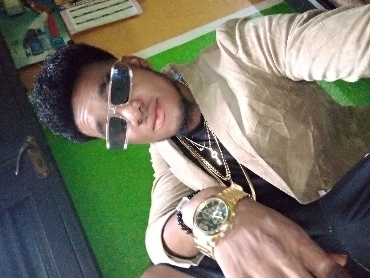 Kcino10's tweet photo. Am just in for a serious relationship looking for a girl I could call my wife if u ar really ready to be called a wife pls reply my DM https://t.co/tkpPEL0UqX