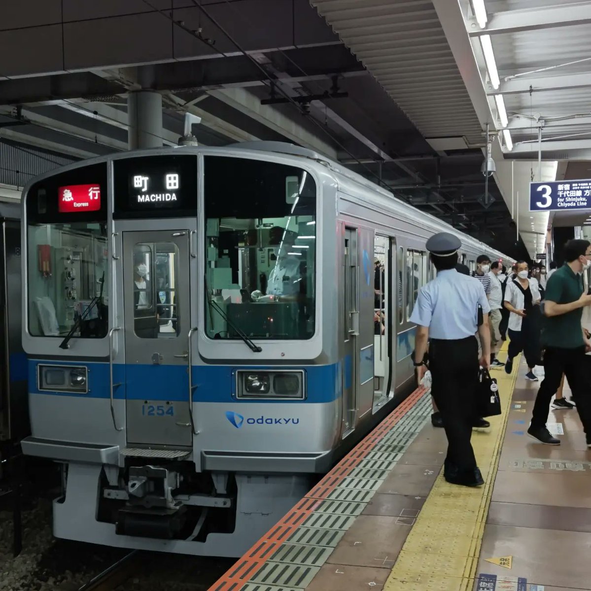 ossanforossan's tweet photo. #画像フォルダから7番目の写真晒す見た人もやる拒否権はない
運用最終日の最後の急行
#小田急1000形
#1254F https://t.co/zidi8oUHNJ