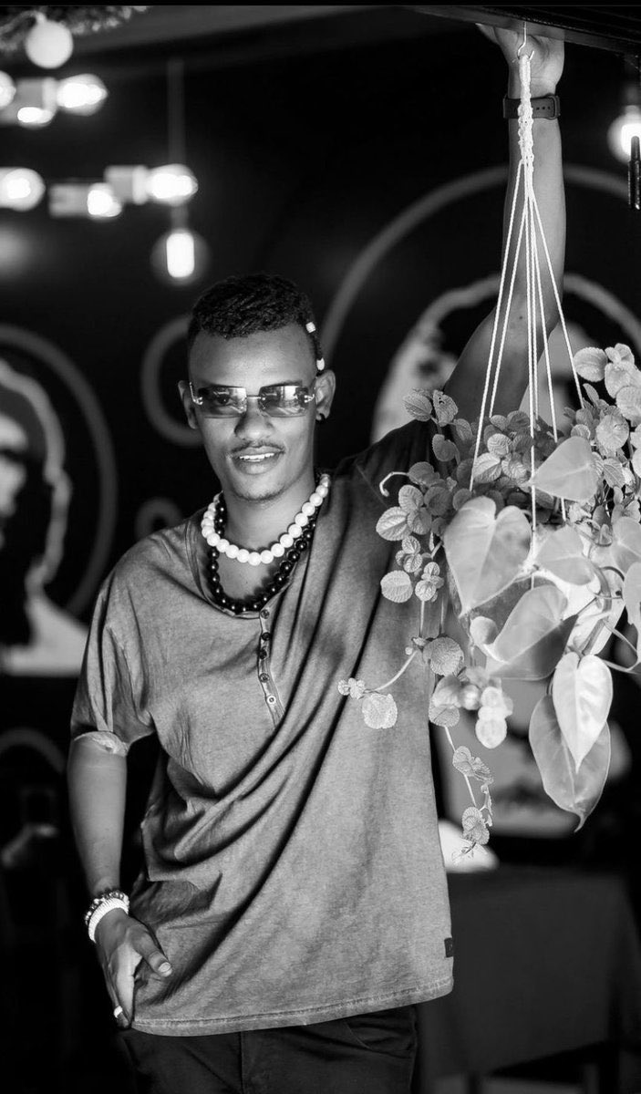 “A great soul serves everyone all the time. A great soul never dies.”
Condolences to the Family🙏💔🕊
Rest in Peace Yvan B.
#RwandaMusic #YvanBuravan