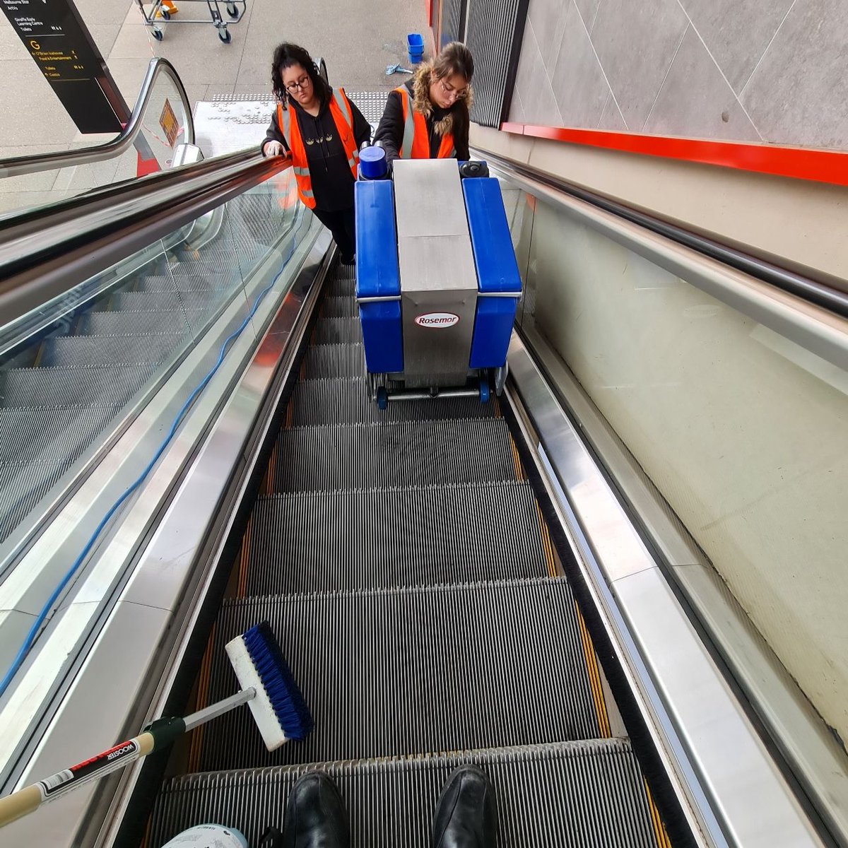Great photos from our Australian dealer training at the Docklands. 
For more information please email info@rosemor.com
#godfreyscommercial #rotomatic #escalatorcleaning #cleanerescalators #girlpower #escalators #escalatormaintenance #InnovativeSolutions