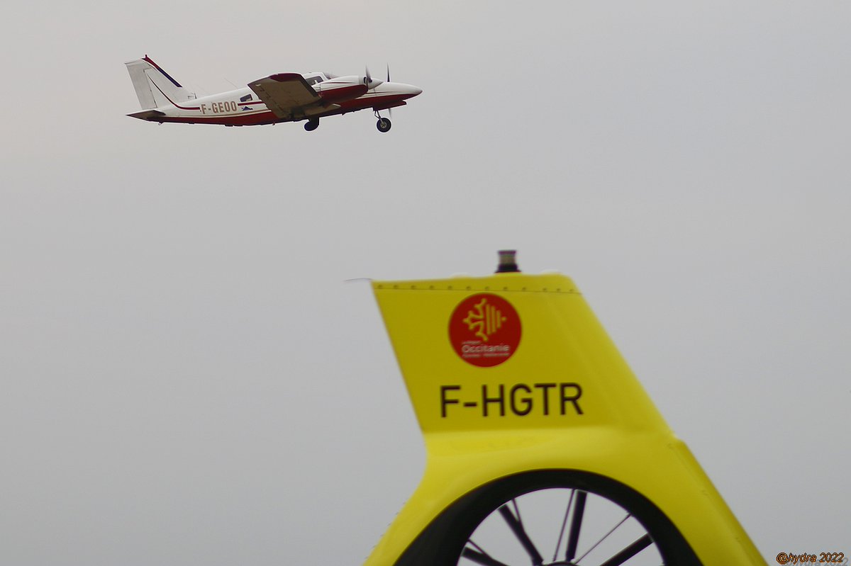 hydra_66's tweet photo. 🛩️avec l'aimable participation de #SAMU34🚁
#PerpignanPGF https://t.co/nfbYZhDvws
