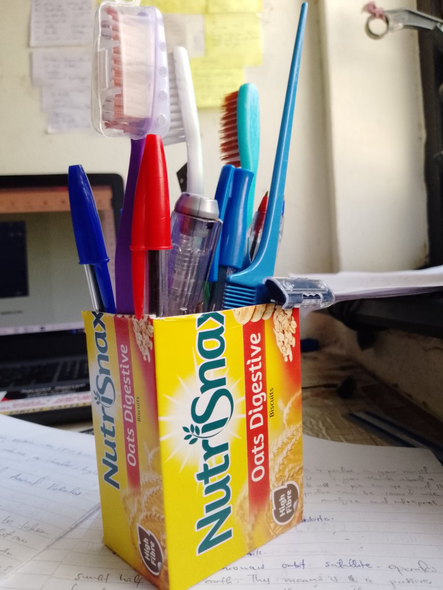 CMenttor's tweet photo. Here are 3 ways to reduce the use of plastics in your life. Mine happens to fall under point 3.  #PlasticFreeCampaign 🤩😅
@gripe_official https://t.co/5MpKodyvoZ