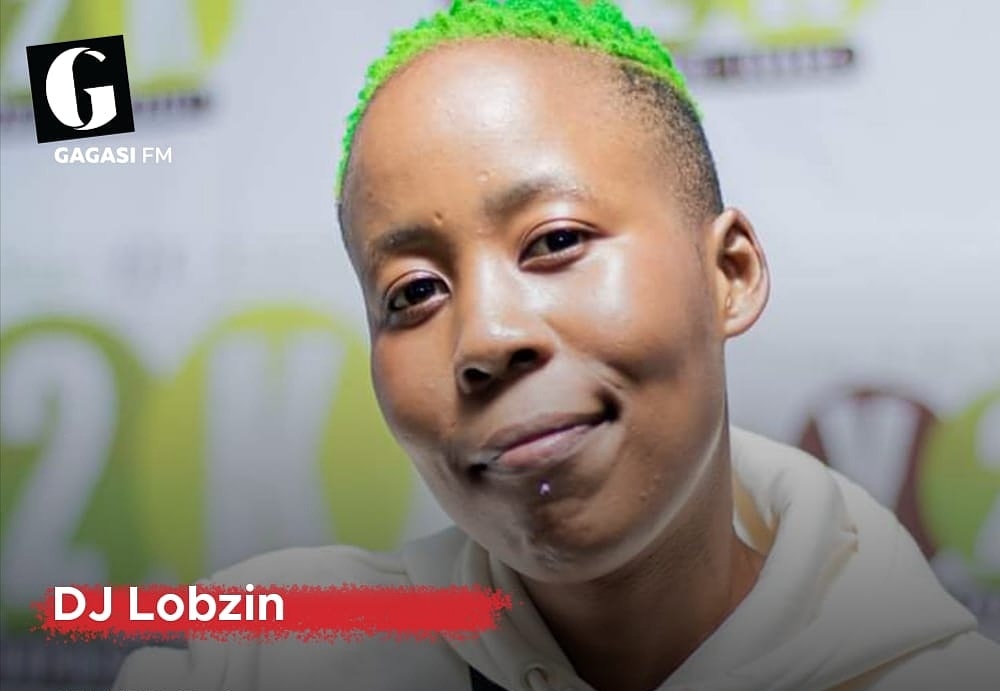 Hello guys do catch my mix on igagasi fm lunchtime show <a href="/13h22/">saved</a> 🎉🎉🎉 ngbonge kwabazolalela💃😎