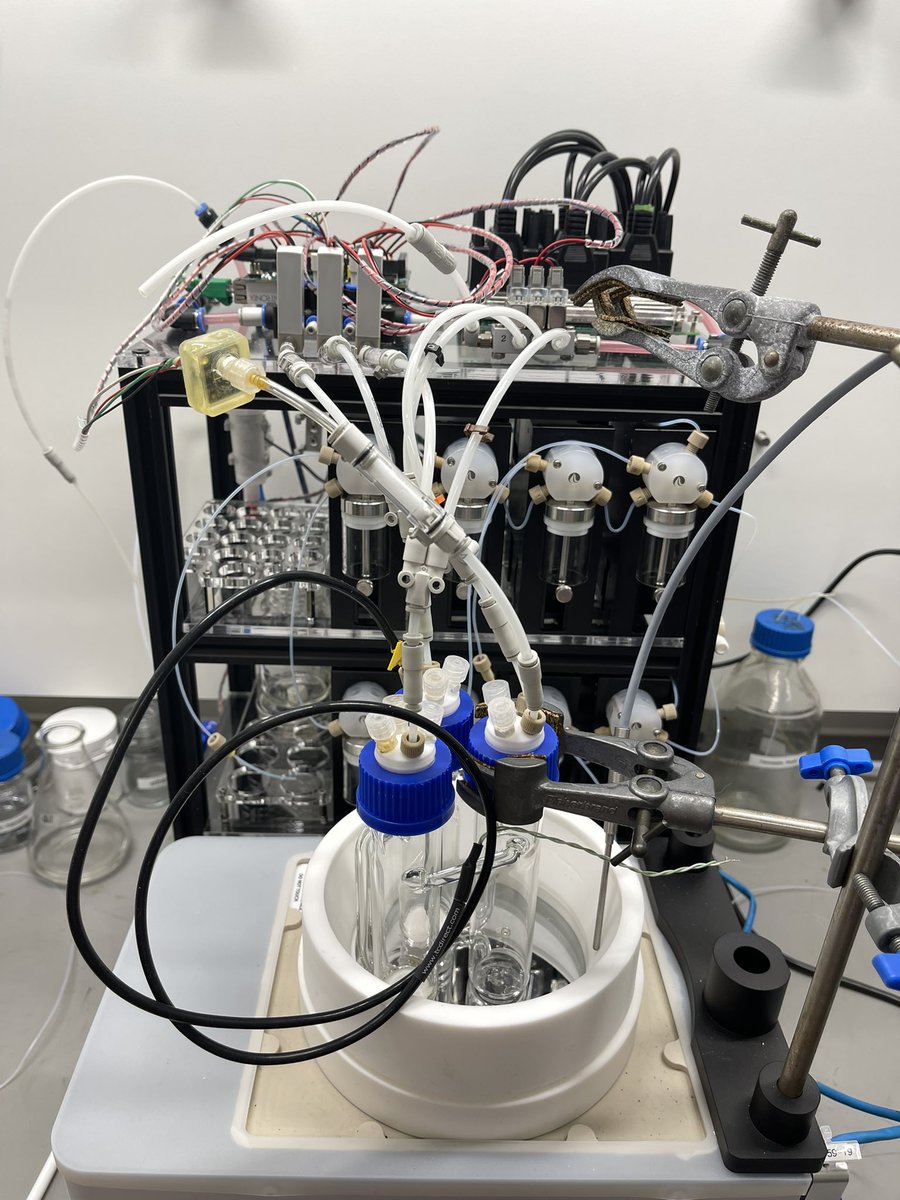 Prof. Lee Cronin tweet media