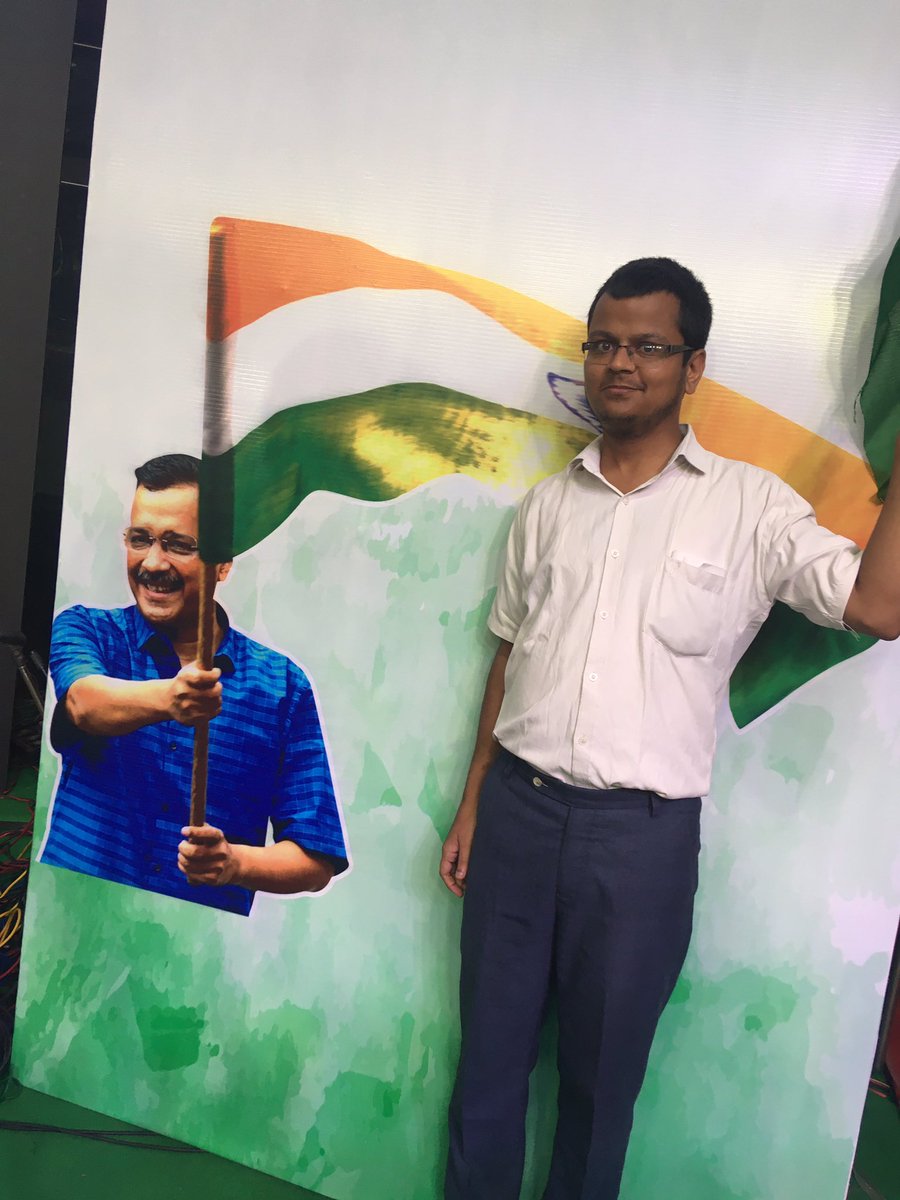 Mohit8376960331's tweet photo. भारत एक महान देश है। भारत की सभ्यता हज़ारों साल पुरानी है। एक समय भारत का डंका पूरी दुनिया में बजा करता था।

आज हम एक राष्ट्रीय मिशन की शुरुआत करने जा रहे हैं- #MakeIndiaNo1 🇮🇳 हमें 130 करोड़ लोगों को इस MISSION के साथ जोड़ना है।@ArvindKejriwal @Palamvidhansabh @raiajay2807 https://t.co/KgYIe3Zwoe