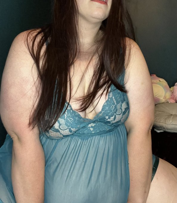 Daydreaming about being your perfect slut 🥰 https://t.co/K0CRC7OOwT<a href="/tag/mvsales"class="tags"><span>#mvsales</span></a>