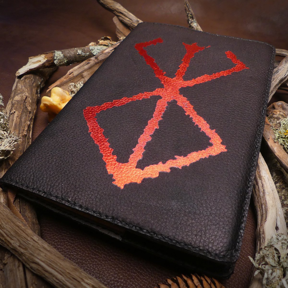 ManlimaCosplay's tweet photo. Nos encantan estas reseñas xD ¡Gracias! ★★★★★ "It's much nicer than I thought it would be" Brandon https://t.co/Szioodksoa
#etsy #leathernotebook #uniquenotebook #geekgift #berserknotebook #berserkinspirednotebook #berserk https://t.co/eyN6GvvY5O