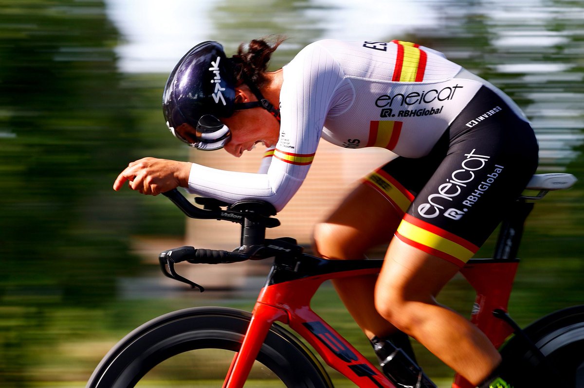 RFECiclismo's tweet photo. #EuroRoad22 | ¡Hoy nos esperan las contrarrelojs élite femenina y masculina del Campeonato de Europa de #Munich2022! 

➡️ Horarios de salida
🕒 14:06 h - Ziortza Isasi 
🕒 14:28 h - Sandra Alonso
🕒 17:37 h - Oier Lazkano

¡Vamos, #TeamESPciclismo 🇪🇦!

@ciclistacofidis https://t.co/c91YcJYHj2