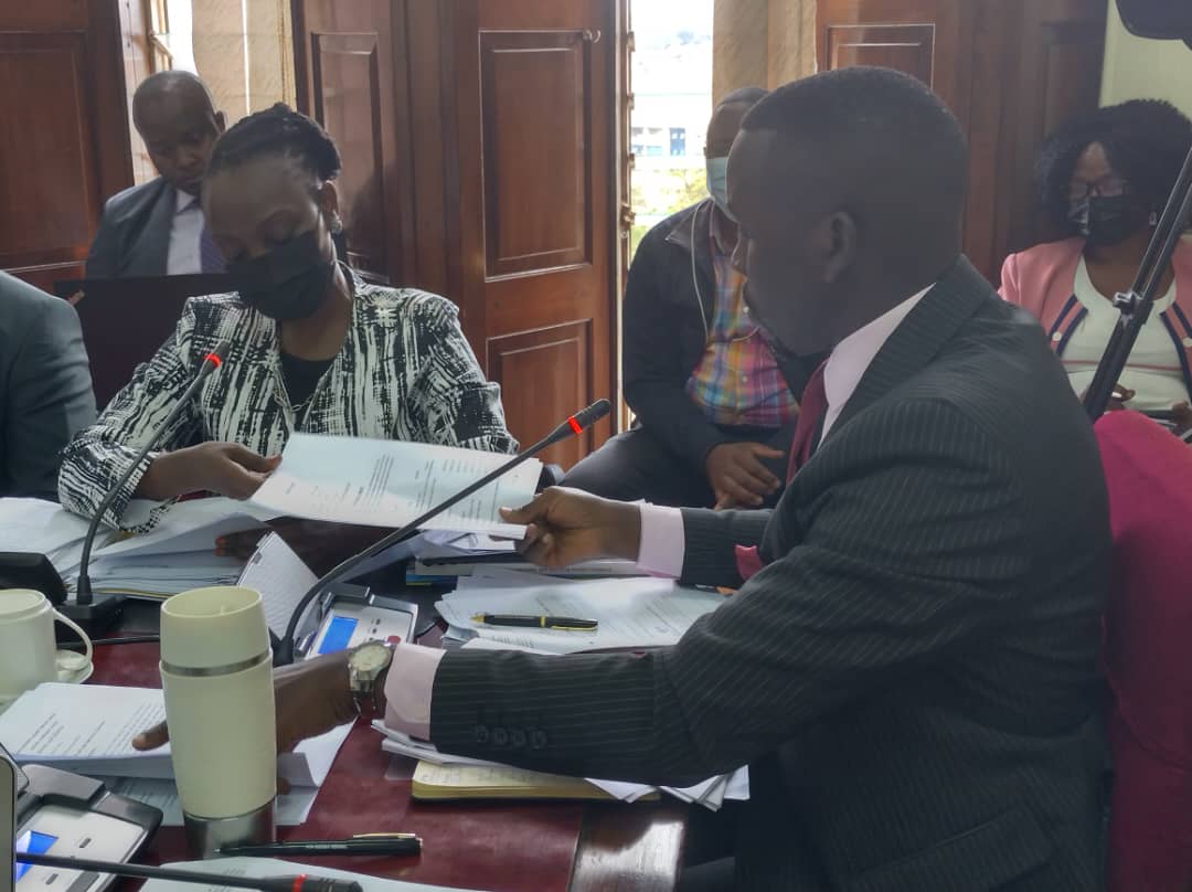DailyMonitor's tweet photo. UPDATE: COSASE has this morning learnt that @UG_Airlines CEO Jennifer Bamuturaki didn't meet the minimum academic requirements at the time of appointment. She only had a B.A SWASA and lacked post graduate training (an extra requirement), @artwadero reports
#MonitorUpdates https://t.co/CUOeaBHb2p