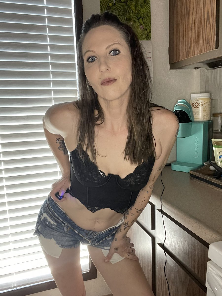 Amberd1111's tweet photo. https://t.co/WAcEhODkyF cum play with me you sexy animals https://t.co/XPXU7Fy82s