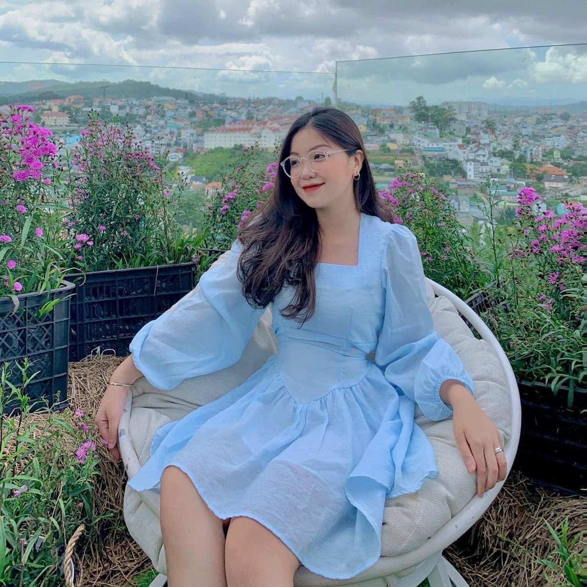 Rainbowbubble_0's tweet photo. =))) nhìn như doanh nhân u30 dị trùi https://t.co/35HmeEr15g