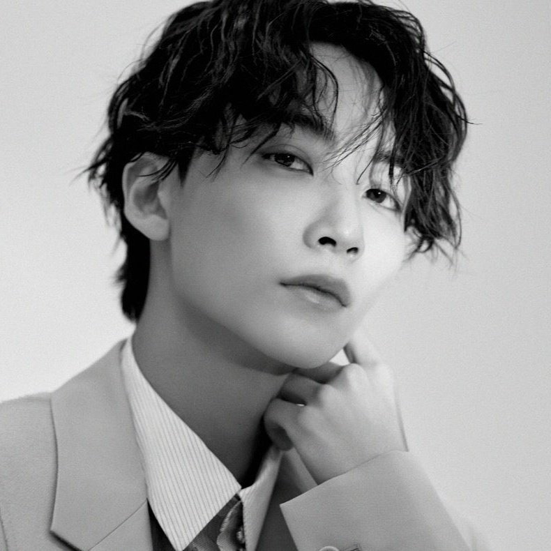thinkeryjh's tweet photo. oh this magazine will be legendary https://t.co/9j0UXZq0FK