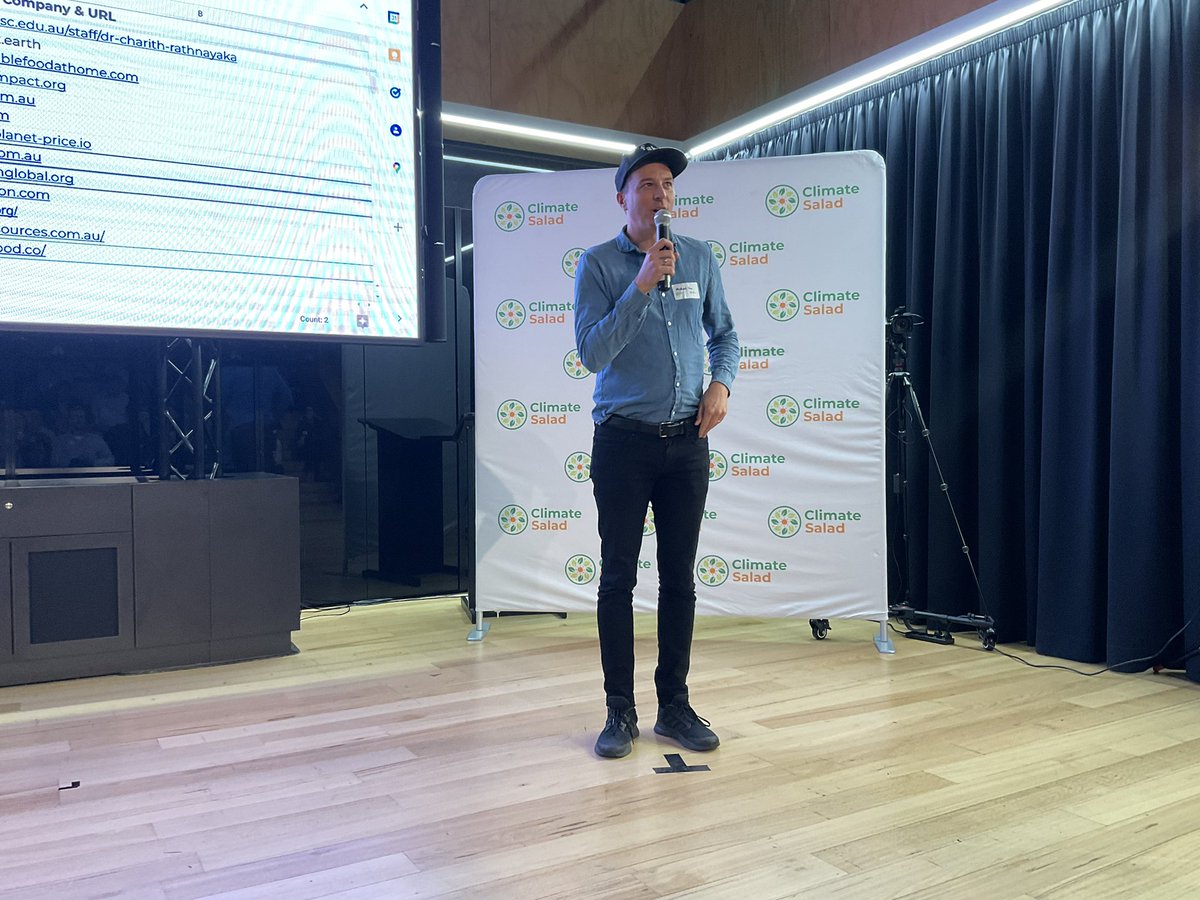 yasgrigaliunas's tweet photo. Michael from @fablefoodco - making delicious meaty food out of mushrooms. Try our products
@liubinskas #QLDClimatetech @climatesalad @OQCE_ @AdvanceQld
Save 6.5kg of carbon when you eat a burrito https://t.co/KhbAMI4guk