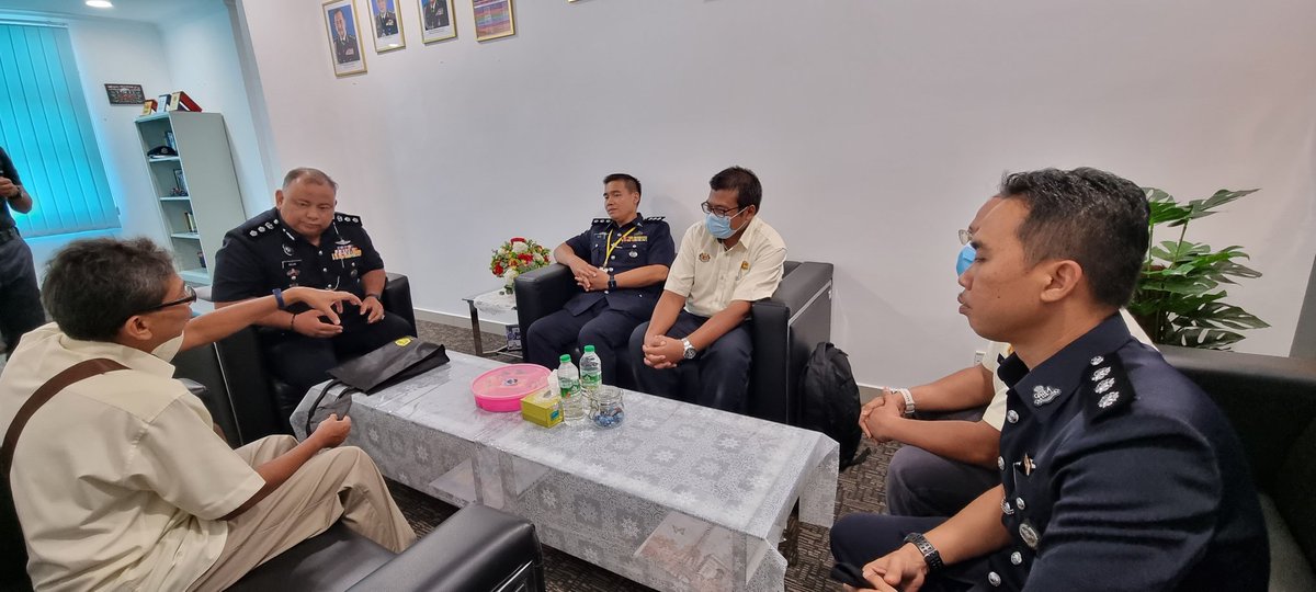 pppnjkrslgr's tweet photo. 17.8.22 - Deligasi PPPN Slgor memulakan sesi Lawatan Teknikal ke Kelantan pg ini dgn mlwt IPD Pasir Mas. PPPNS jg dibawa mlwt lapang sasar tertutup serta bbrpa ruang lain sbhgn dr sesi lesson learned untuk projek IPDKU dan projek Balai Polis BJ.
@JKRSelangor
#pppns https://t.co/6Q2eIgHRFi