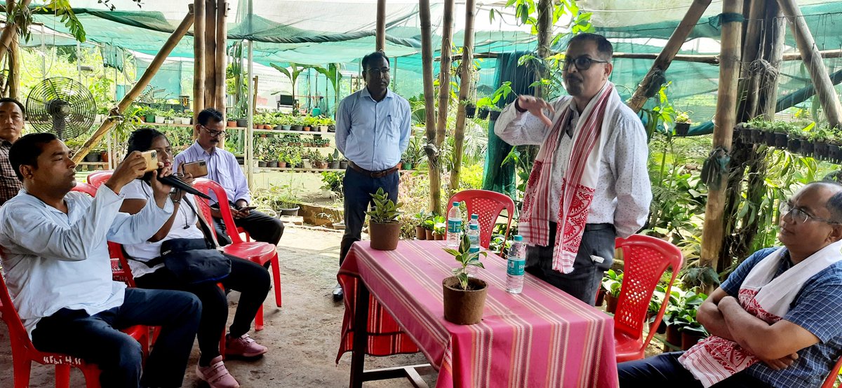 NECTAR_DST's tweet photo. Inauguration of the project, "Eco-friendly Cowdung Pots for Nursery", by NECTAR in collaboration with Dharitree Nursery, Sonapur on 17th Aug 2022 by DG, NECTAR, dignitaries from Forest Department Assam and other Officials from NECTAR https://t.co/1Q2hgpiZL7