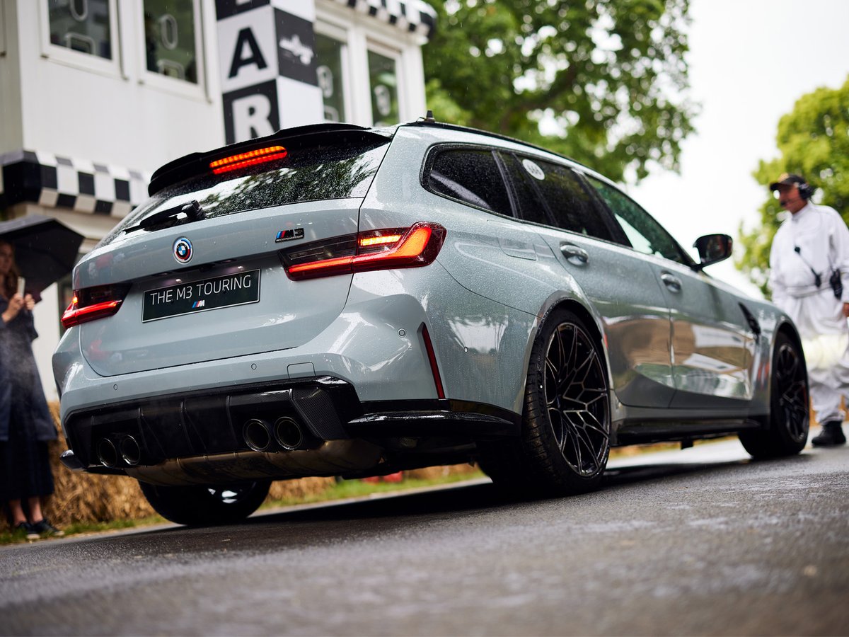 It's crazy to think it's now been two months since #goodwoodfos and the new BMW M3 Touring graced us with its presence... safe to say we're still in love with it.

Do you agree?

#BMW #bmwm3 #bmwm3touring #m3touring #fos #festivalofspeed