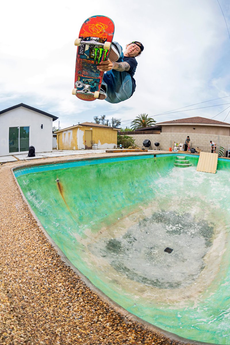 Máte radi prázdniny pri bazéne? 🛹🔥