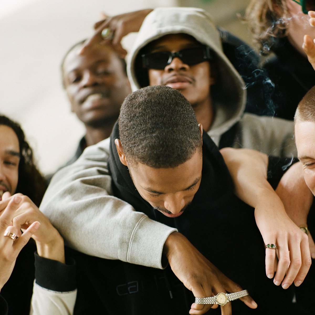 7AM FT @_BAWO

PRODUCED BY @YAMASATO___
louisculture.ffm.to/7-am