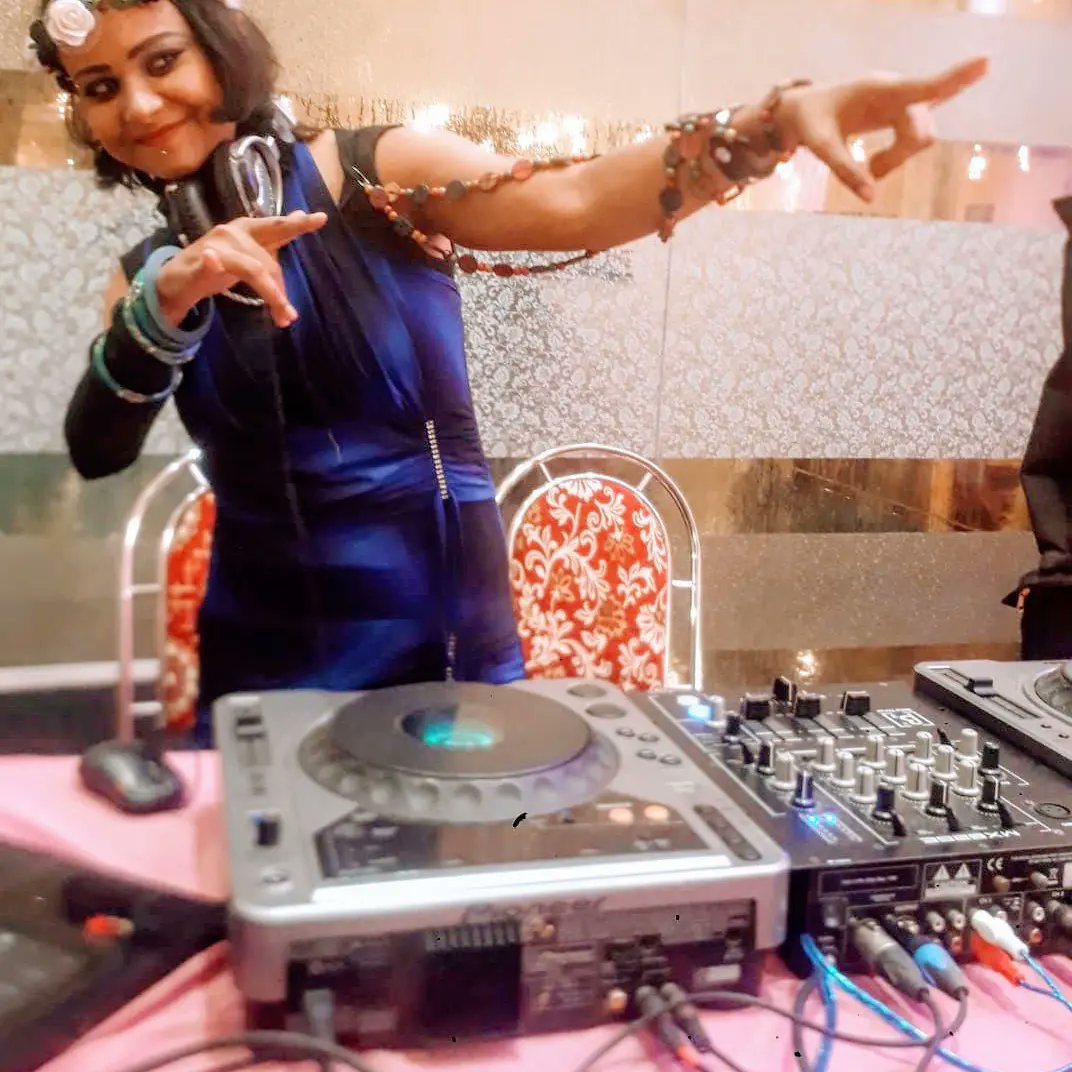 dj_bluhi's tweet photo. Let's rock d dance floor wid ur DJ Bluhi guyzzzz..#India #dj #djing #music #musicalgenre #beat #rhythm #artist #headphone #sound #soundlight #twitter https://t.co/0AdYFJdGS1