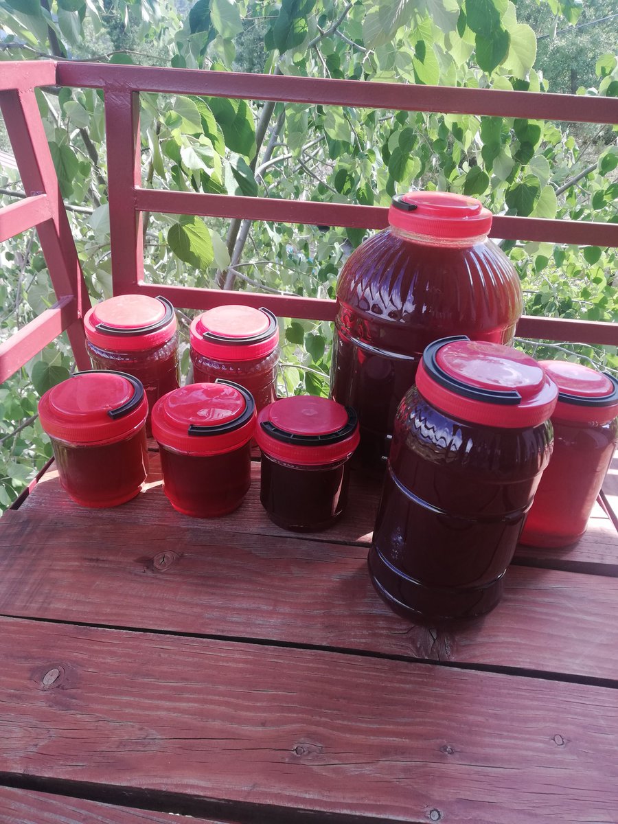 Ölüyü diriltir, diriyi delirtir.. Yayla balı bunlar...