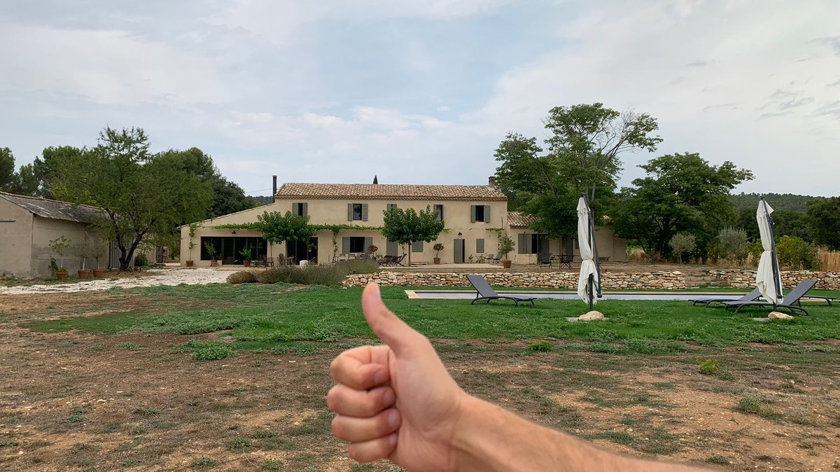 _jeremyte's tweet photo. 👍 Votre for #MyBLOK 👍

The summer house that was rented for a big family reunion near Aix en Provence.

Maybe one day for a big BLOKers reunion 😉

#MyBLOK #BLOK https://t.co/gcYd31OmHP