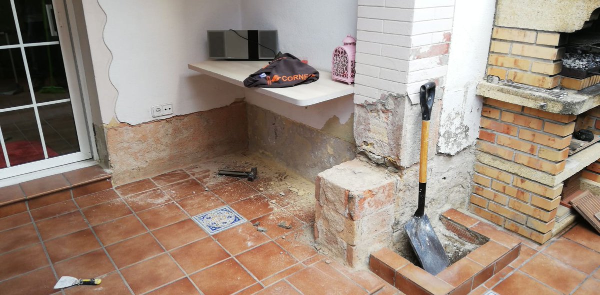 jrcorneclima's tweet photo. 🔨¡Terraza lista para disfrutar del sol!😎
.
.
.
#corneclima #instalacionescorneclima #santjoandespi #sjd #baixllobregat #reformesintegrals #reformessjd #obressjd #terraza #terrasa #estiu #verano https://t.co/HTRe5f1uaT