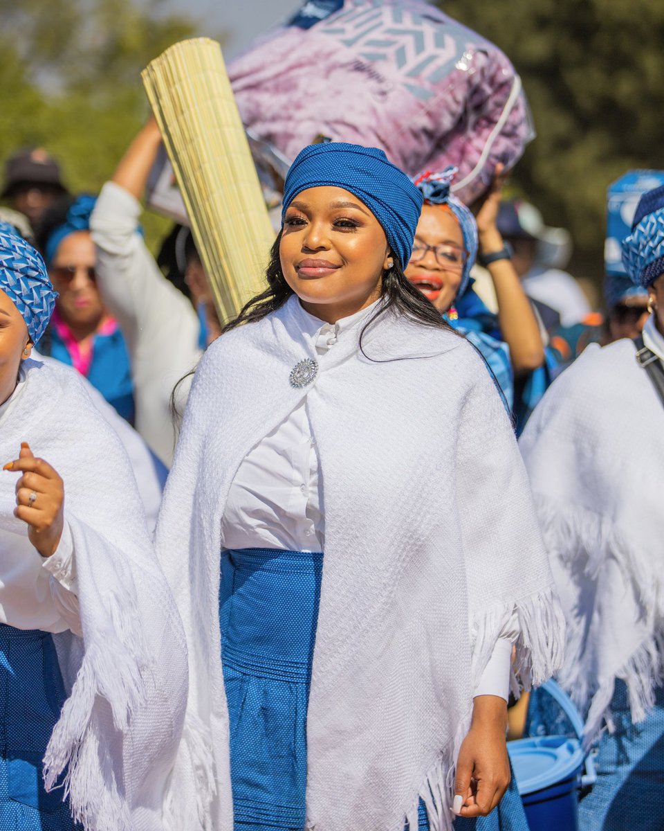 We had such a beautiful weekend uniting two Tswana families. This was my welcoming at David’s home town in Rustenburg with all my Rakgadi’s, siblings and friends who gave me the most amazing send off 💙