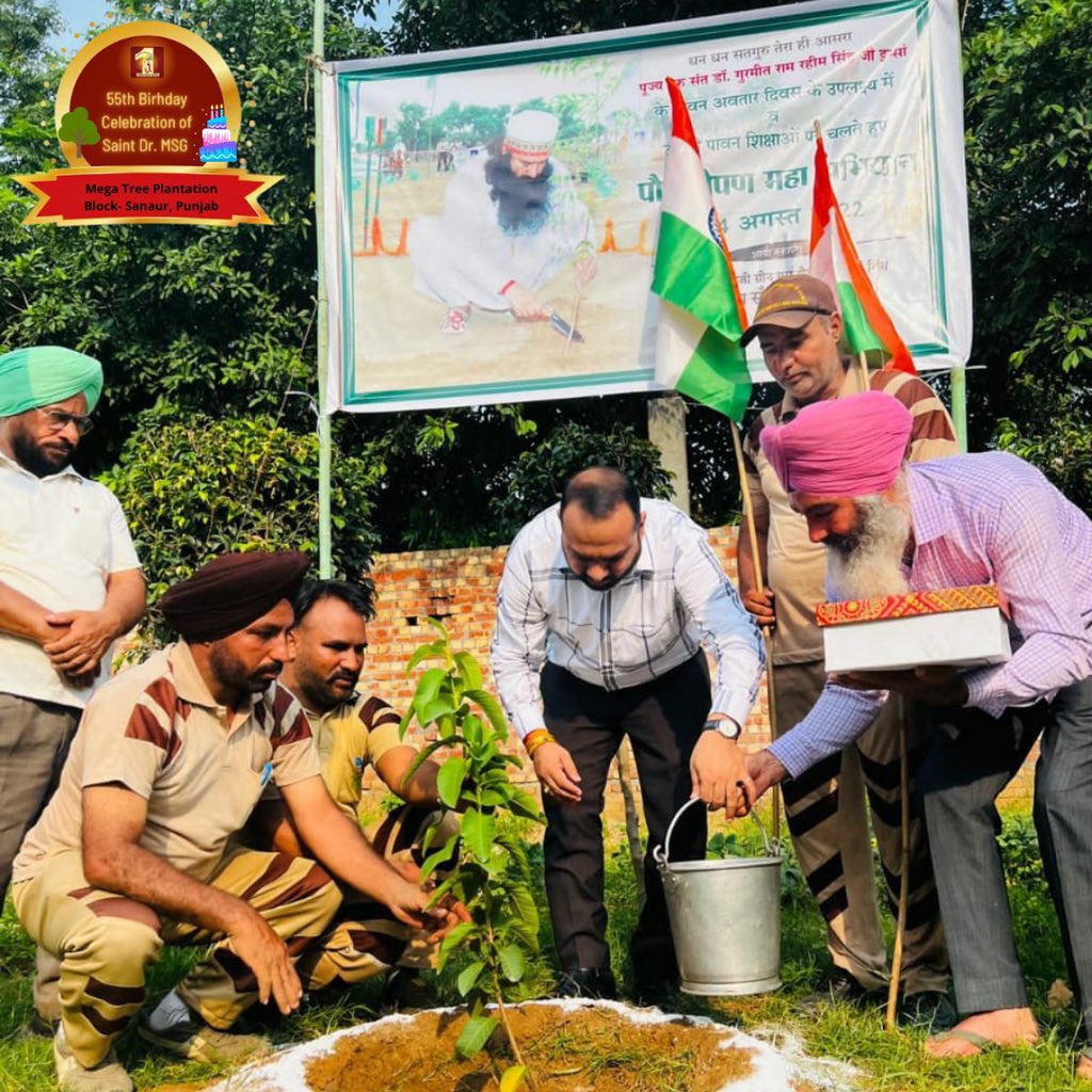 DSSNewsUpdates's tweet photo. By planting 37,30,462 trees🌱, #DeraSachaSauda devotees celebrated the #birthday of their spiritual teacher, Saint Dr. @Gurmeetramrahim Singh Ji Insan by gifting mother earth🌏 with greenery &amp; health. Their benefits will last long for the generations to come! https://t.co/QRKuTpnAiU