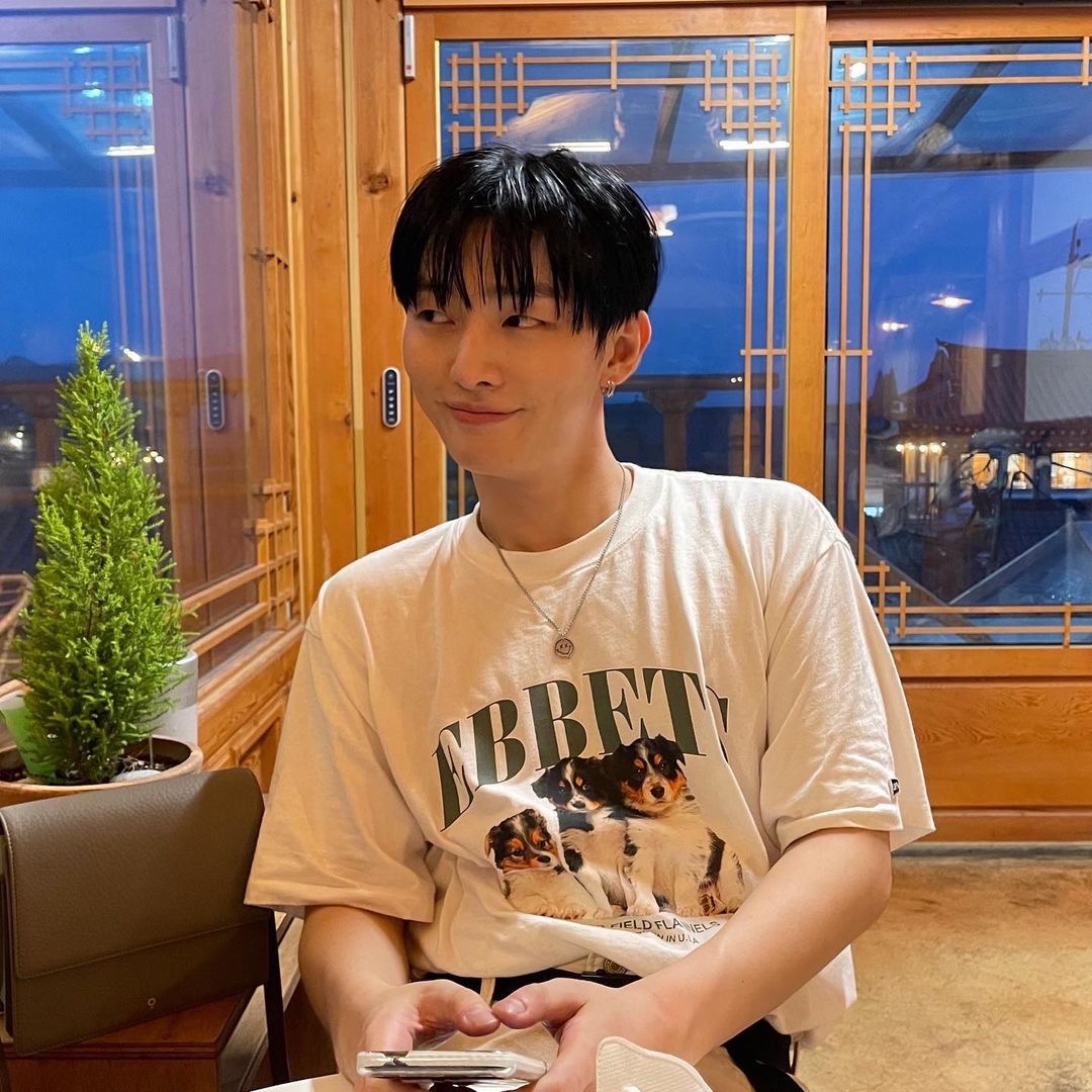 daily_yoon's tweet photo. [#룽스타그램]

#윤지성
https://t.co/R4HdRqlb0j https://t.co/IRLesinILc