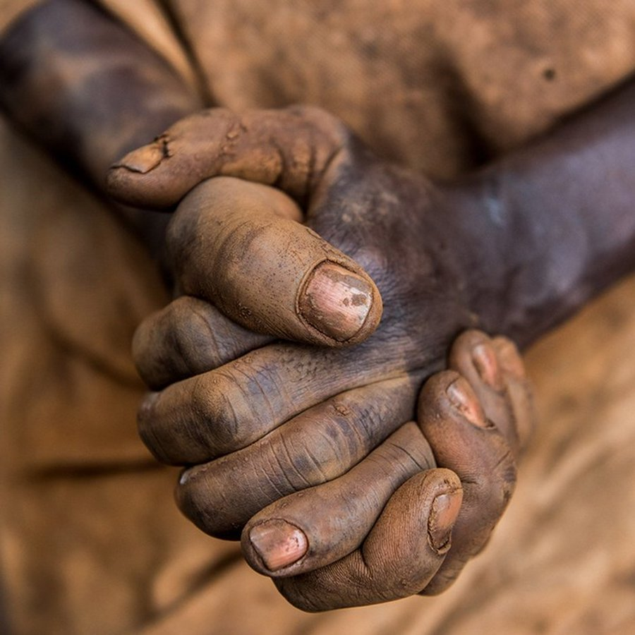 GagaUwera's tweet photo. Hands that give us food. Thank you, farmers! https://t.co/aGuBjCWl4Y