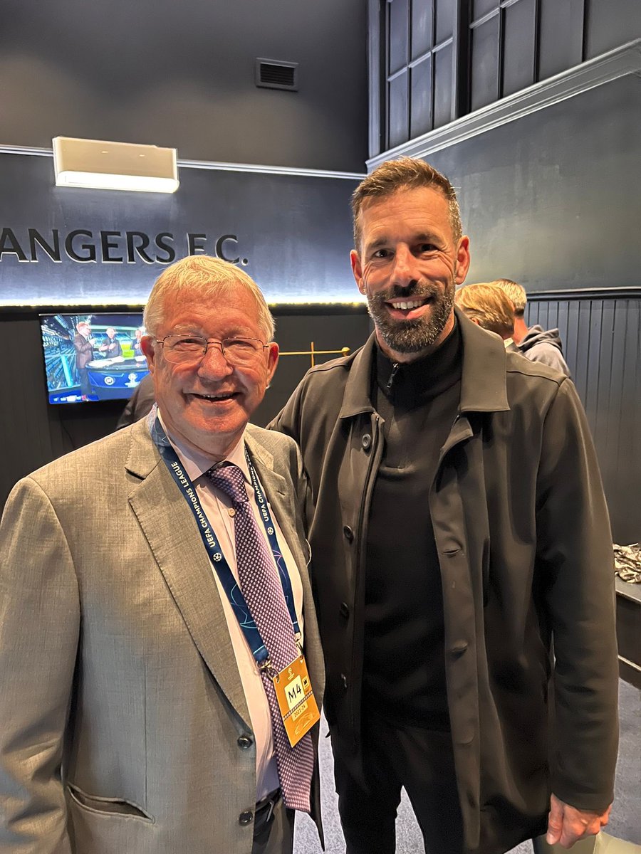 With the gaffer at Ibrox after the game. 💯