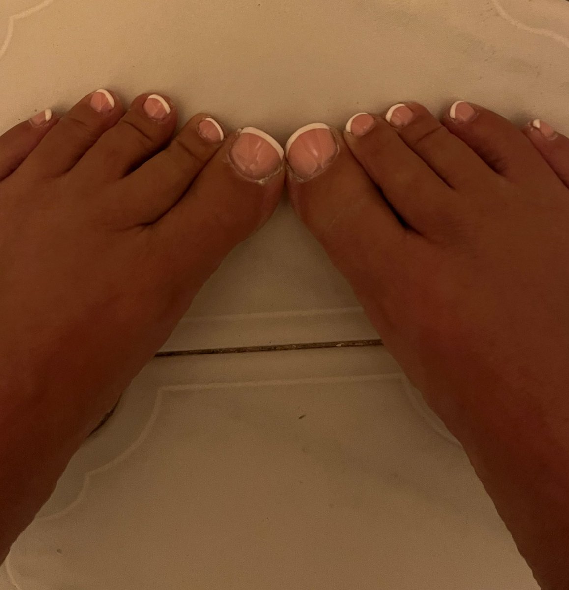 DonnaHo72643480's tweet photo. Fresh toes @Feetfinder
#prettyfeet #sellingpics #takerequests https://t.co/VgVz3CwoVR