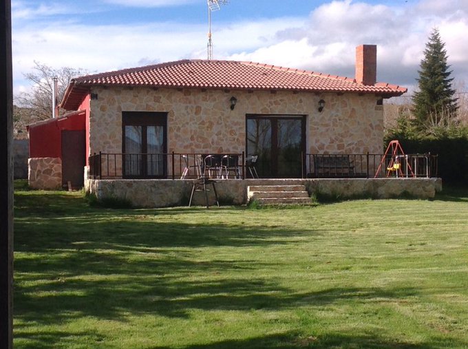 porticoruralSL's tweet photo. Ven a disfrutar de esta casa rural y pasar un fin de semana inolvidable en la #Serrada (Ávila)
Si quieres descansar en un magnífico alojamiento, contacta. #Ávila #TurismoRural #Turismo #intur2019
https://t.co/BzmjvDXEP7… #Verano #Vacaciones #Piscina #TurismoRural https://t.co/gONc8DVaq0