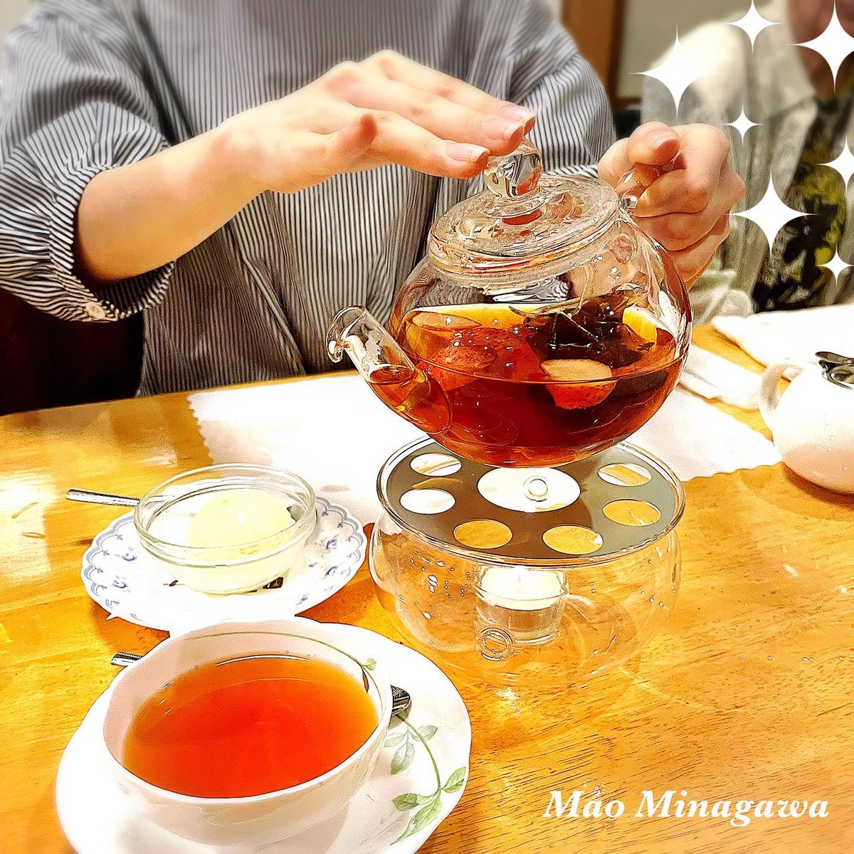 MaoHandmodel's tweet image. #フルーツティー 🍓🍈🍊
中のフルーツは #バニラアイス と共にいただきます！
Du thé aux fruits
On mange des fruits à l&apos;intérieur avec un glace à la vanille
☆
☆
☆
#handmodel #partsmodel  #nailmodel  #ハンドモデル #パーツモデル #手タレ #フルーツティー  #いちご #メロン #オレンジ