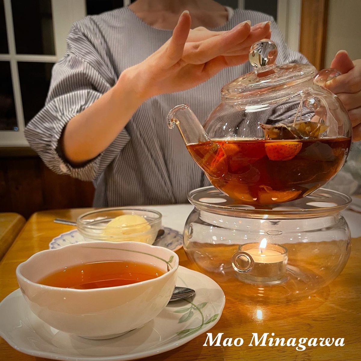 MaoHandmodel's tweet image. #フルーツティー 🍓🍈🍊
中のフルーツは #バニラアイス と共にいただきます！
Du thé aux fruits
On mange des fruits à l&apos;intérieur avec un glace à la vanille
☆
☆
☆
#handmodel #partsmodel  #nailmodel  #ハンドモデル #パーツモデル #手タレ #フルーツティー  #いちご #メロン #オレンジ