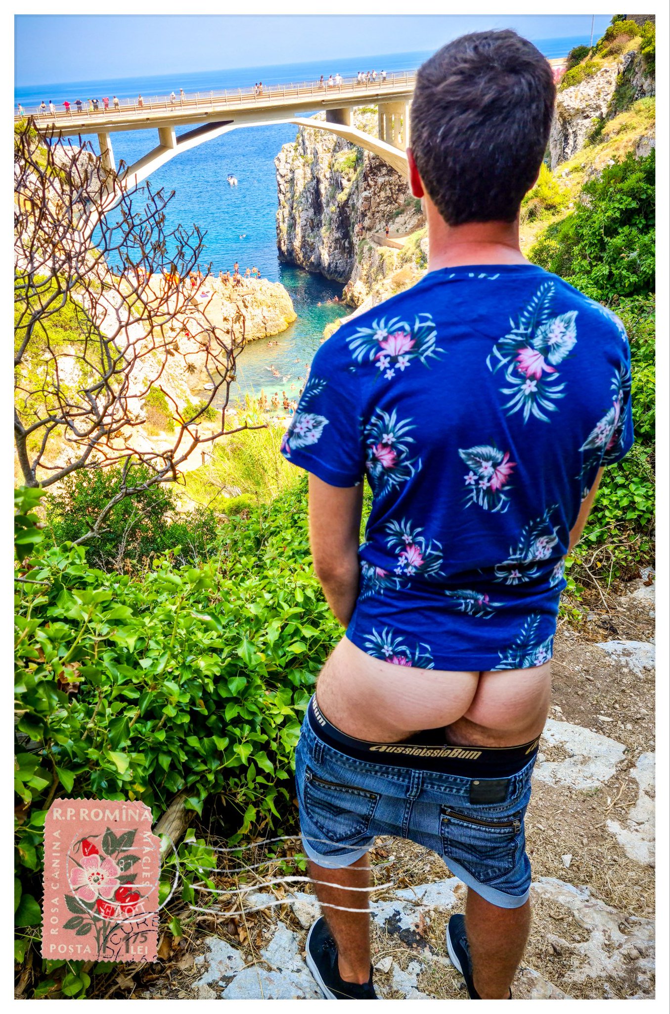 ??BONNES VACANCES #19??

Bons baisers d'il #ciolo, 

Où mon homme peut admirer la vue de tous ces corps
