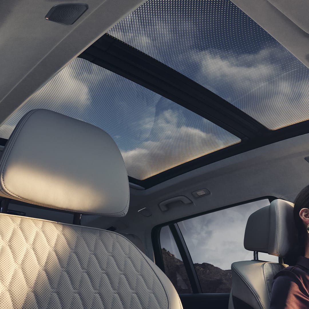 Welcome to the new BMW X7. Be captivated by the redefined exterior with new front design and LED headlights. Delight in the interior with enhanced rear seating and BMW Curved Display. 

Discover more: bit.ly/SnowsBMWX7

#bmw #snowsbmw #bmwx7 #x7 #THEX7