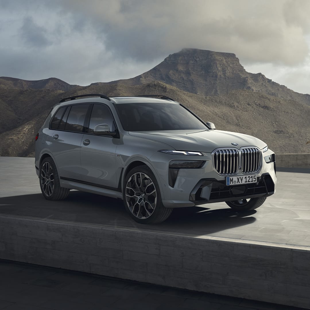 SnowsBMW's tweet photo. Welcome to the new BMW X7. Be captivated by the redefined exterior with new front design and LED headlights. Delight in the interior with enhanced rear seating and BMW Curved Display. 

Discover more: https://t.co/eh44bwaYOj

#bmw #snowsbmw #bmwx7 #x7 #THEX7 https://t.co/8SmTSYpG01