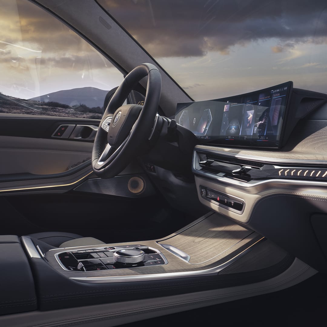 SnowsBMW's tweet photo. Welcome to the new BMW X7. Be captivated by the redefined exterior with new front design and LED headlights. Delight in the interior with enhanced rear seating and BMW Curved Display. 

Discover more: https://t.co/eh44bwaYOj

#bmw #snowsbmw #bmwx7 #x7 #THEX7 https://t.co/8SmTSYpG01