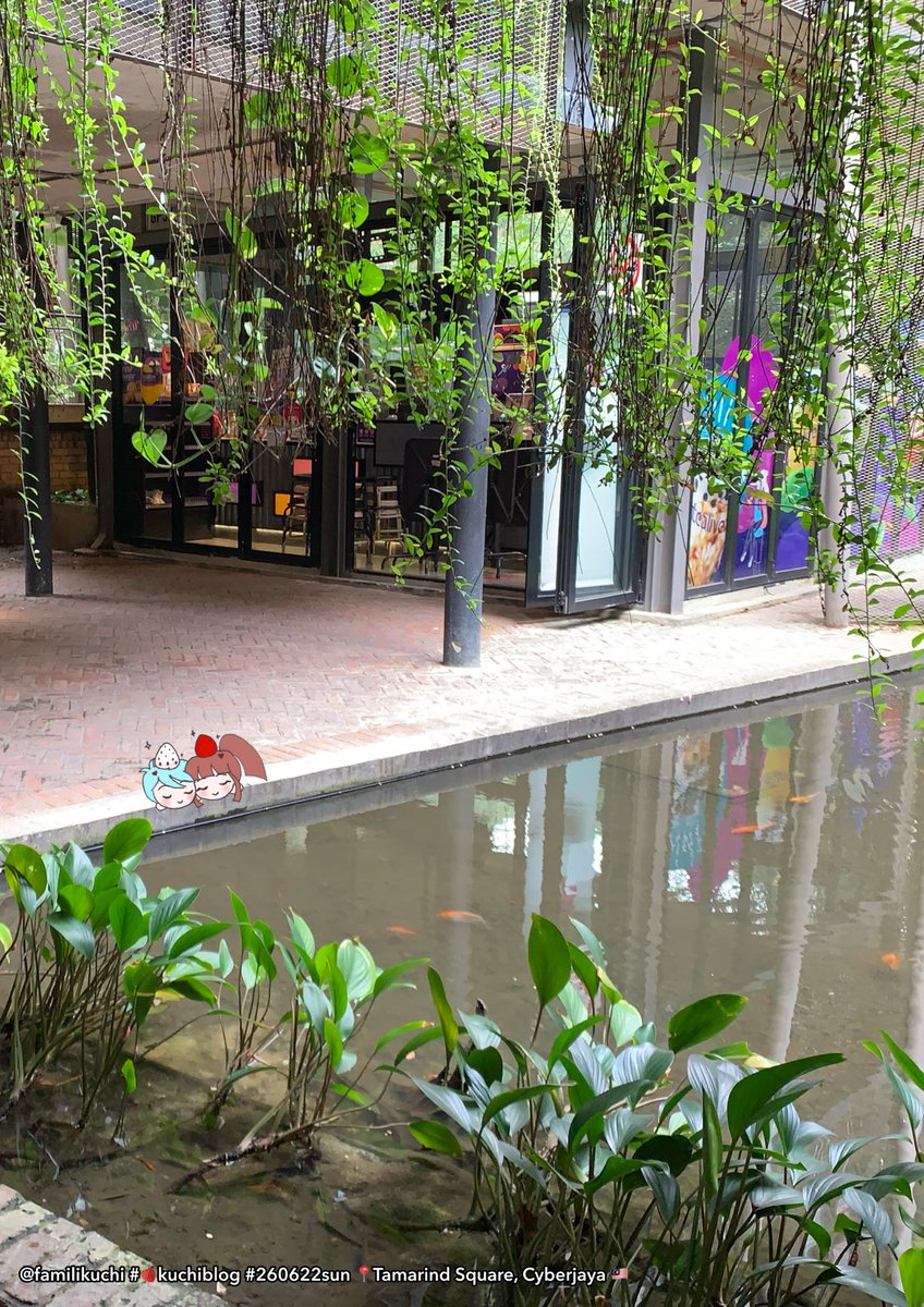 FamiliKuchi's tweet photo. Showcase interesting stuff. Improve mood during mundane time. Miss blogging. 1st visit to #tamarindsquare #cyberjaya #malaysia #260622sun #berrykuchiblog #photos #berrykuchi #blog #blogger (the cat boss zzz 😹) 💚 this greenery mall with industrial design https://t.co/V162T6boZf