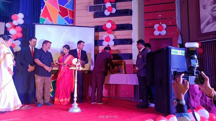 pravat_mla's tweet photo. ଉପସ୍ଥିତ ମାନ୍ୟଗଣ୍ୟ ଅତିଥି ଗଣ, ସଜ୍ଜନ ମଣ୍ଡଳୀ ଏବଂ @SmartValueର ସମସ୍ତ କର୍ମଚାରୀ ତଥା କର୍ମକର୍ତ୍ତା ମାନଙ୍କୁ ଆନ୍ତରିକ ଶୁଭେଚ୍ଛା ଓ ଧନ୍ୟବାଦ ଜଣାଉଛି।🙏
#22YearsOfGlory 💐 #SmartValue 👍 https://t.co/ANzShPkjtP