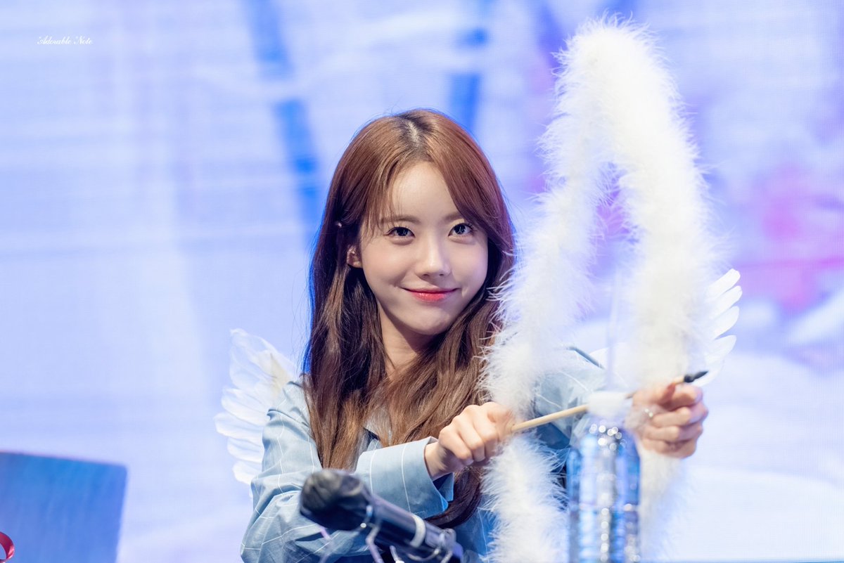 luda_note's tweet image. 220816 팬사인회 위드뮤
#宇宙少女 #CosmicGirls 
#우주소녀 #WJSN 
#우주소녀_시퀀스 #WJSN_Sequence 
#루다 #Luda
루다는 천사야